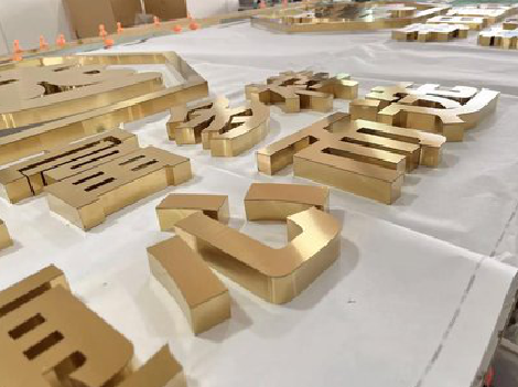 监利拉丝不锈钢字的特点。